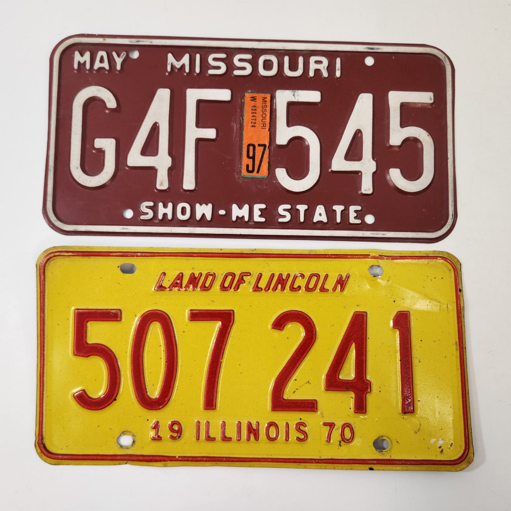 Vintage US License Plates - image 1 of 2