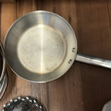 Stainless steel cookware set with glass baking dish - thumbnail 5 of 6