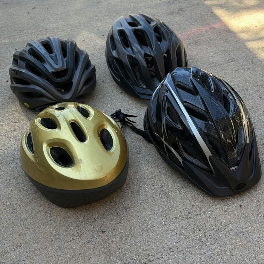 Assorted bicycle helmets - image 2 of 5