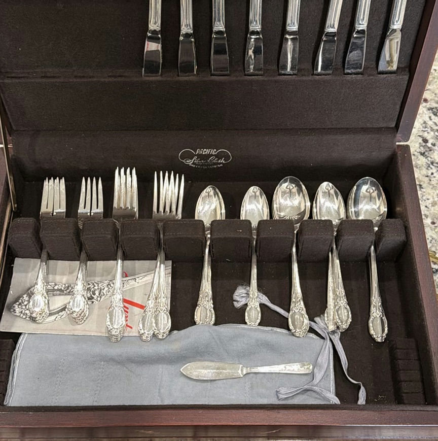 Silverware Flatware Set in Wooden Storage Chest - image 4 of 6