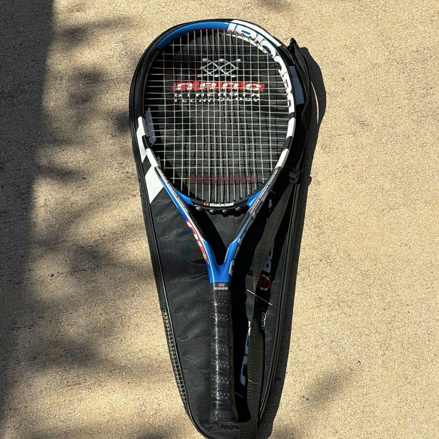 Tennis rackets and racket bags - image 4 of 4