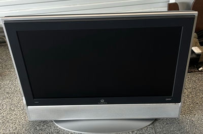 Vizio L32 HDTV Television with Stand - Image 1 of 4