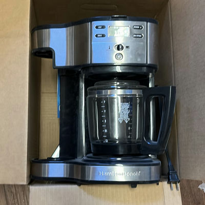 Hamilton Beach coffee maker with glass carafe and assorted bakeware - Image 1 of 4
