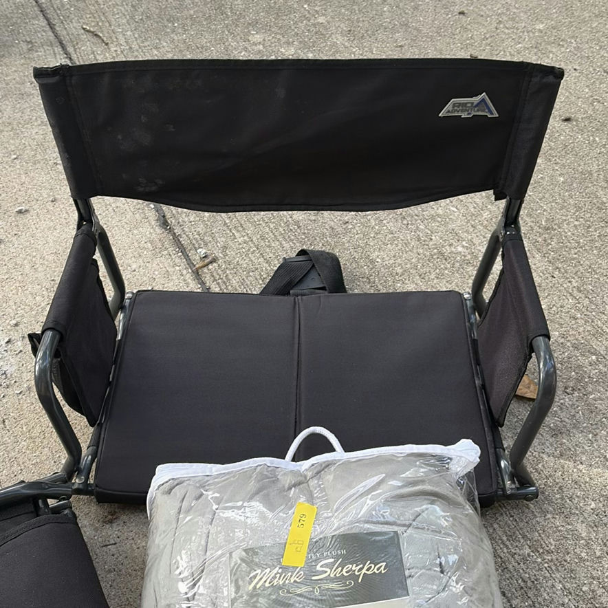 2 Folding chair with Mink Sherpa blanket and carry bag - image 2 of 4