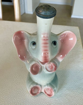 Ceramic Elephant-Shaped Shaker - Image 1 of 4