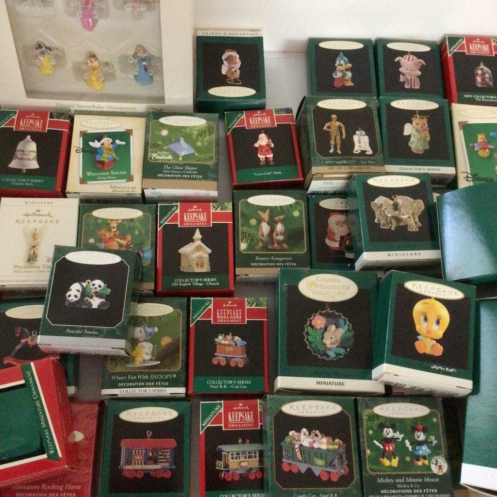 Keepsake Ornament Collection (Disney and More) - image 3 of 5