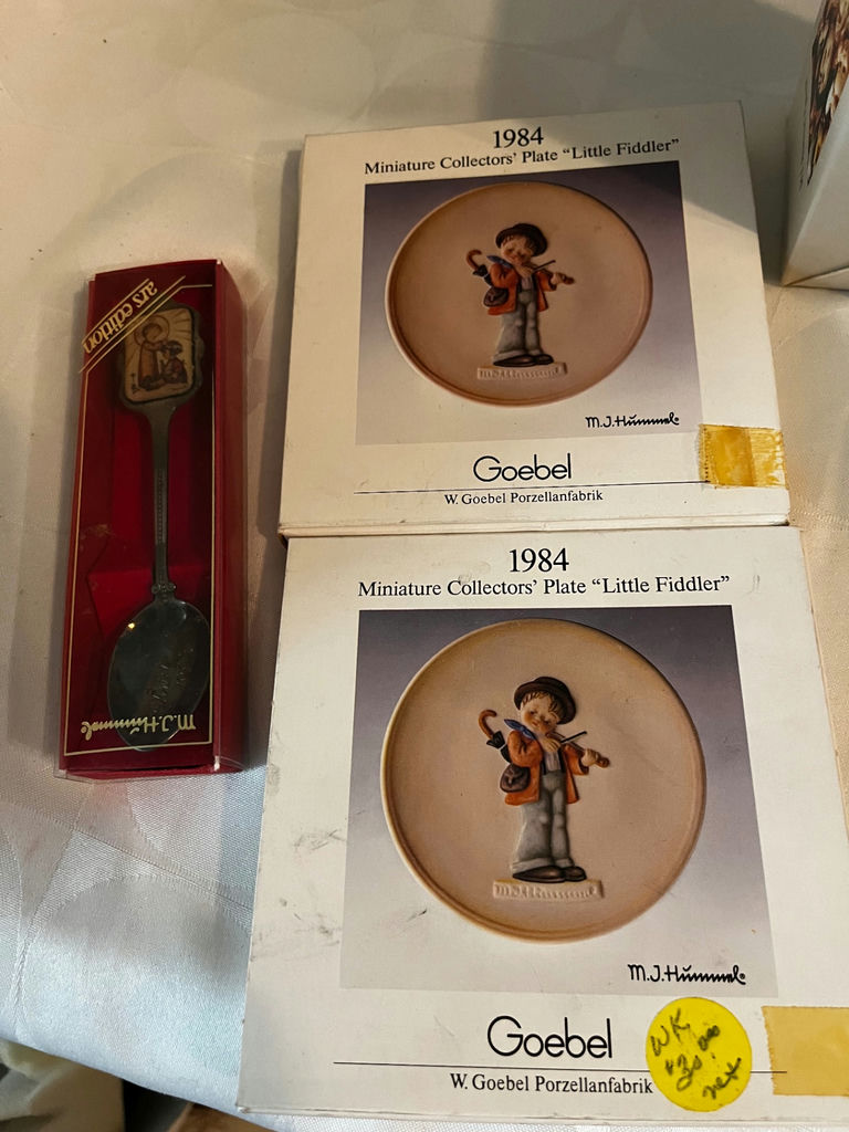 Goebel 1984 Miniature Collectors' Plates and Figurines - image 1 of 3