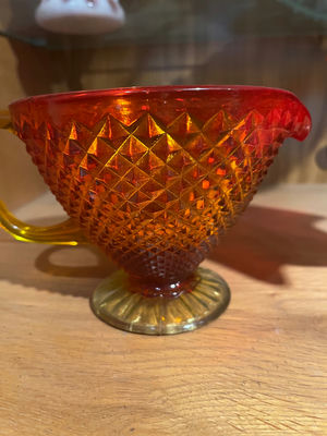 Amber diamond-cut goblet and red ruffled vase - Image 1 of 3