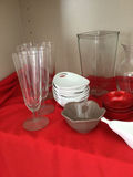 Assorted glassware and dishware - thumbnail 4 of 5