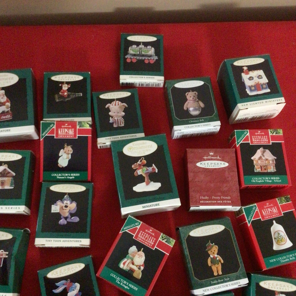 Keepsake Collector's Series Christmas Ornaments - image 5 of 6