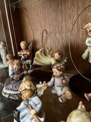 Goebel porcelain angel figurine collection - Image 1 of 7