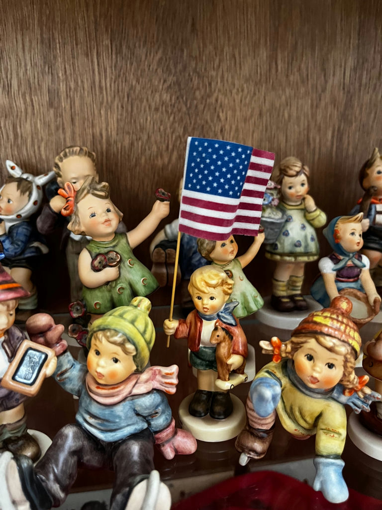 Assorted Hummel porcelain figurine collection - image 3 of 6