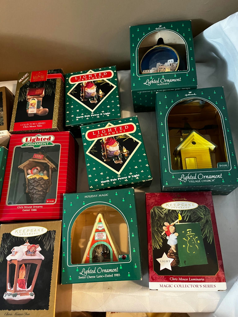 Keepsake Christmas Lighted Ornament Collection - image 2 of 3