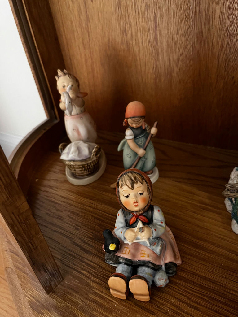 Goebel porcelain figurine collection - image 3 of 6