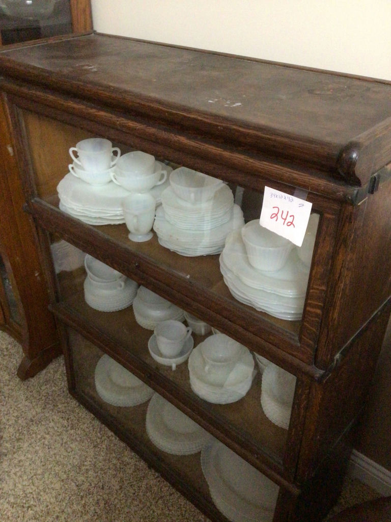 wooden cabinet Contents not included - image 2 of 2