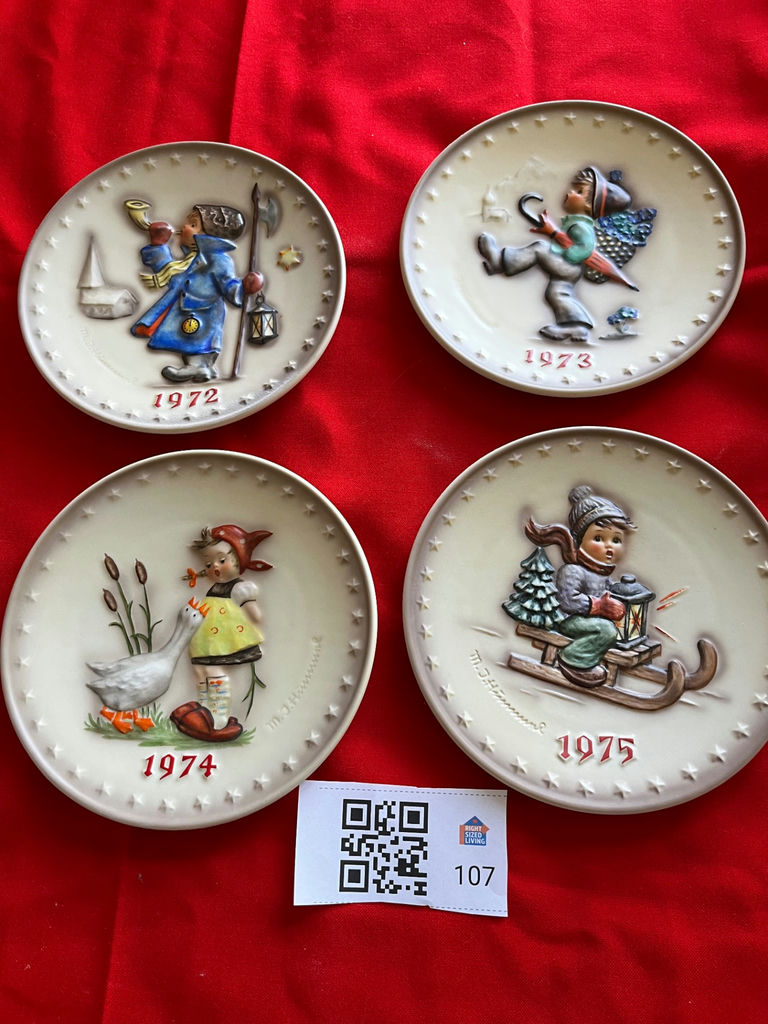 M.J. Hummel Annual Plates (1972–1975) - image 1 of 8