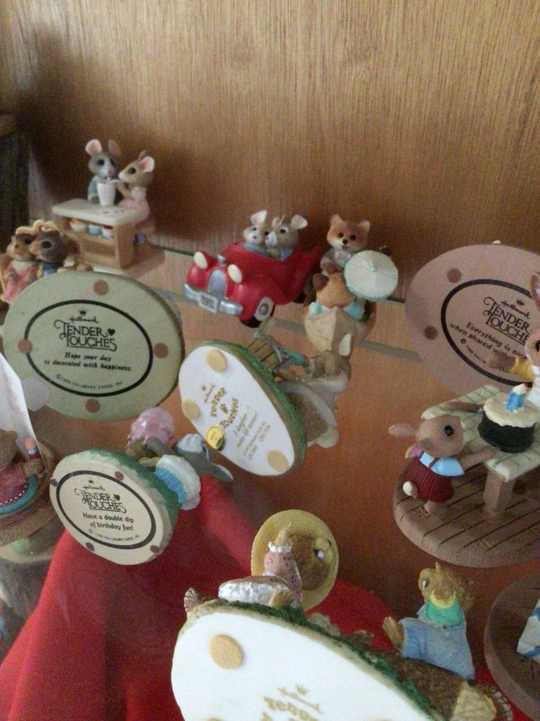 Tender Touches animal figurine collection - image 7 of 7