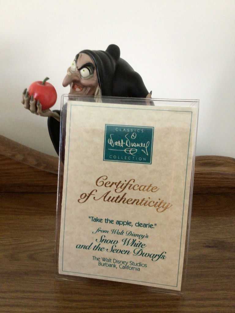 Disney Snow White Evil Queen Hag Statue with Apple and Certificate - image 1 of 4