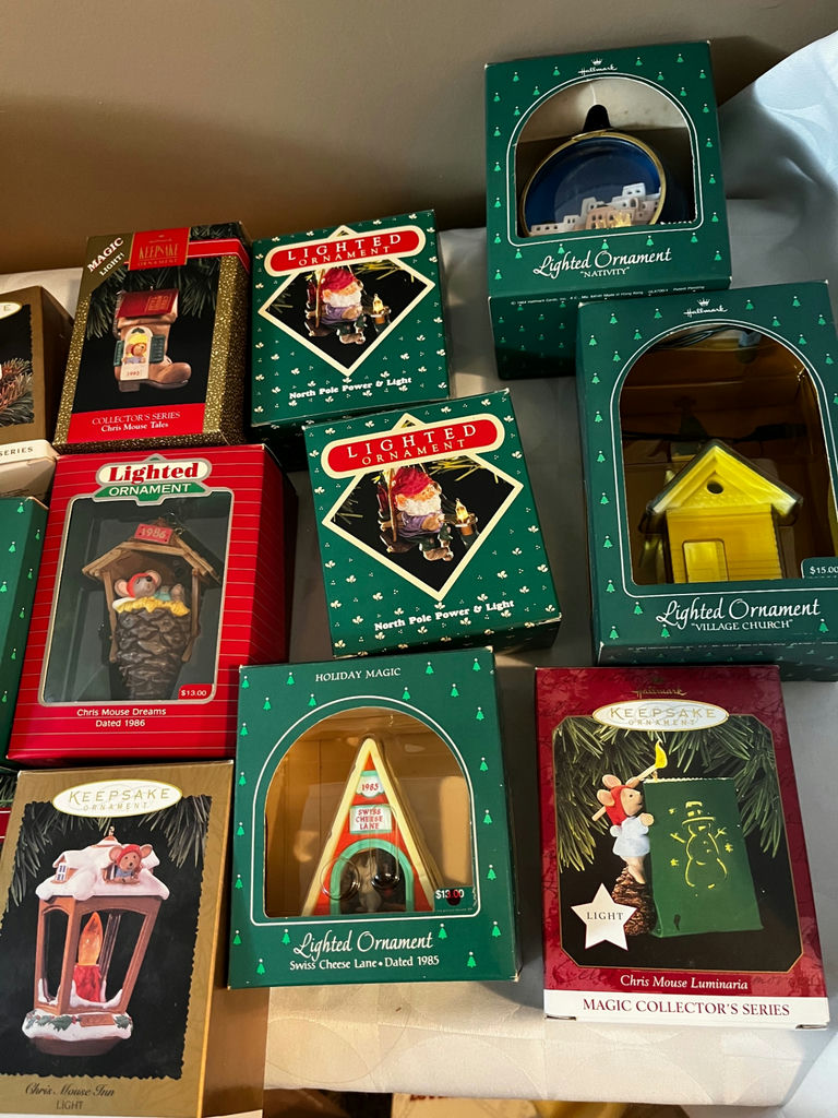 Keepsake Christmas Lighted Ornament Collection - image 3 of 3