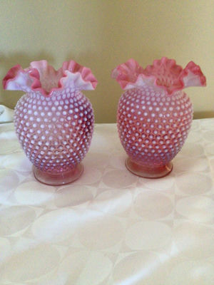 Pair of pink hobnail glass vases - Image 1 of 2