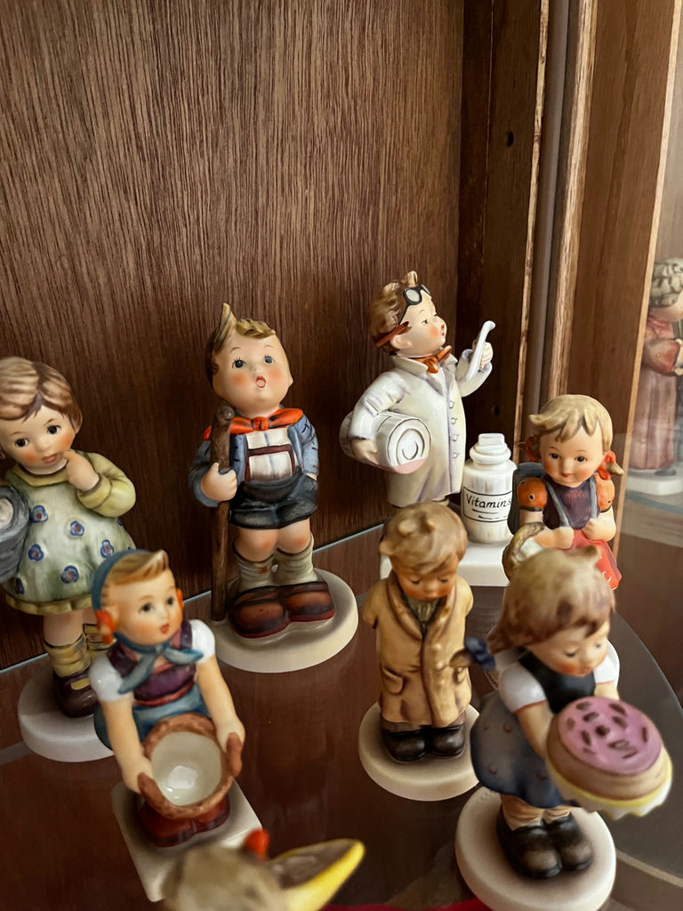 Assorted Hummel porcelain figurine collection - image 2 of 6