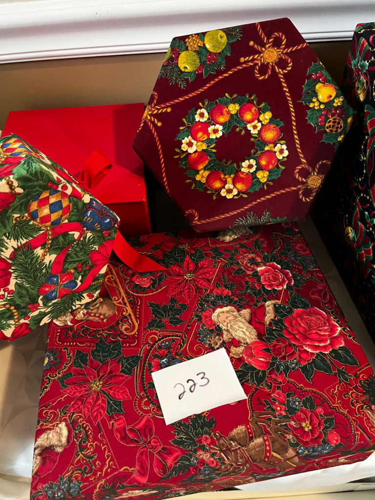 Decorative Christmas Gift Boxes and Gift Bag - image 1 of 3