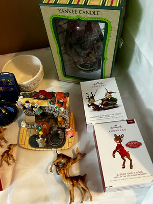 Christmas Keepsake Ornament Collection with Village Scene - Image 1 of 4