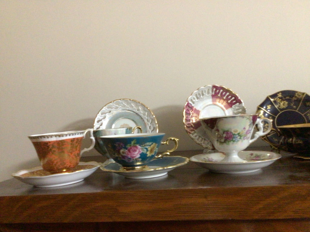 Assorted porcelain tea cups, teapots, and plates - image 4 of 13