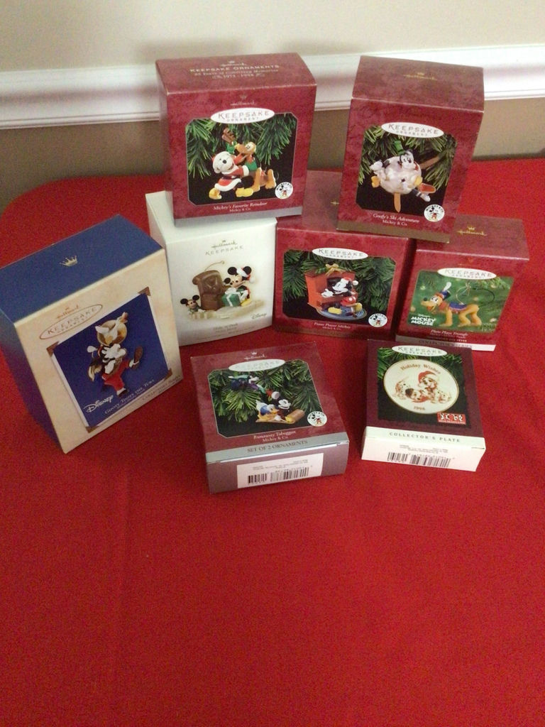 Disney Keepsake Christmas Ornament Collection - image 2 of 6