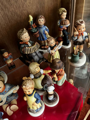 Ceramic Christmas Caroler and Musician Figurine Collection - Image 1 of 5