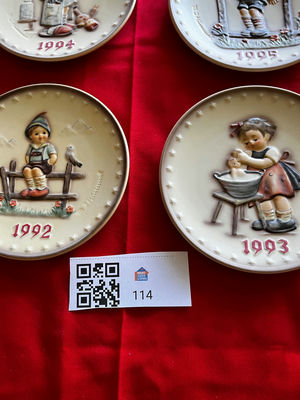 M.J. Hummel Annual Plate Series (1992–1995) – Four Goebel Porcelain Plates - Image 1 of 9