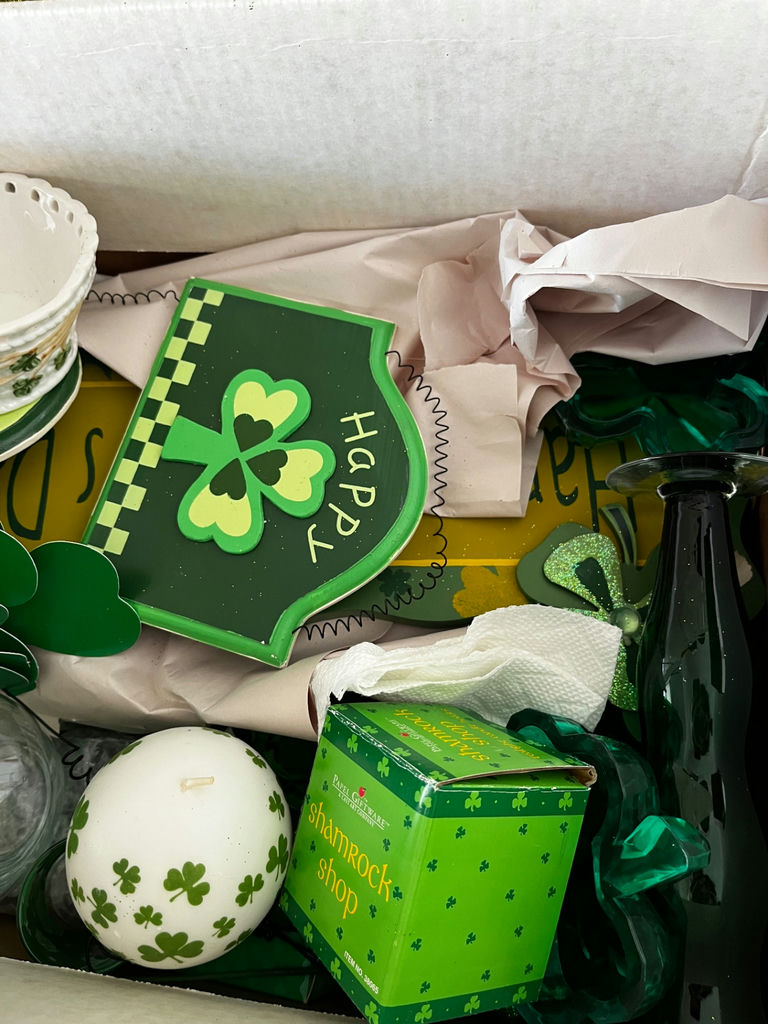 St. Patrick's Day decor assortment - image 1 of 3