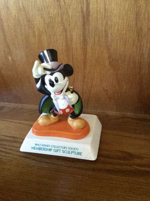 Mickey Mouse Magician Collector's Sculpture with Certificate - Image 1 of 4