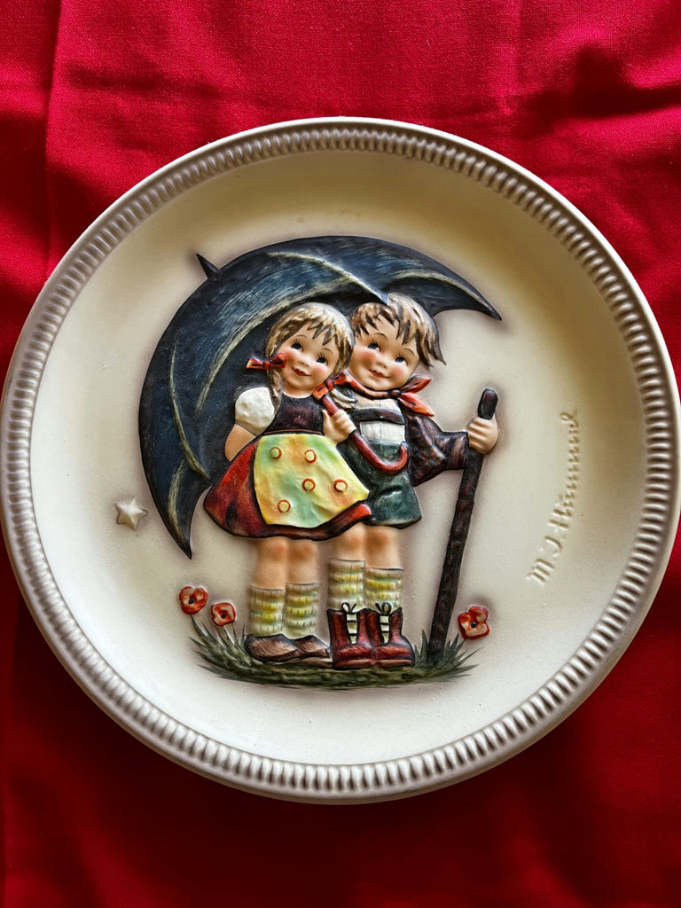 Three Goebel Hummel Anniversary Plates - image 6 of 7