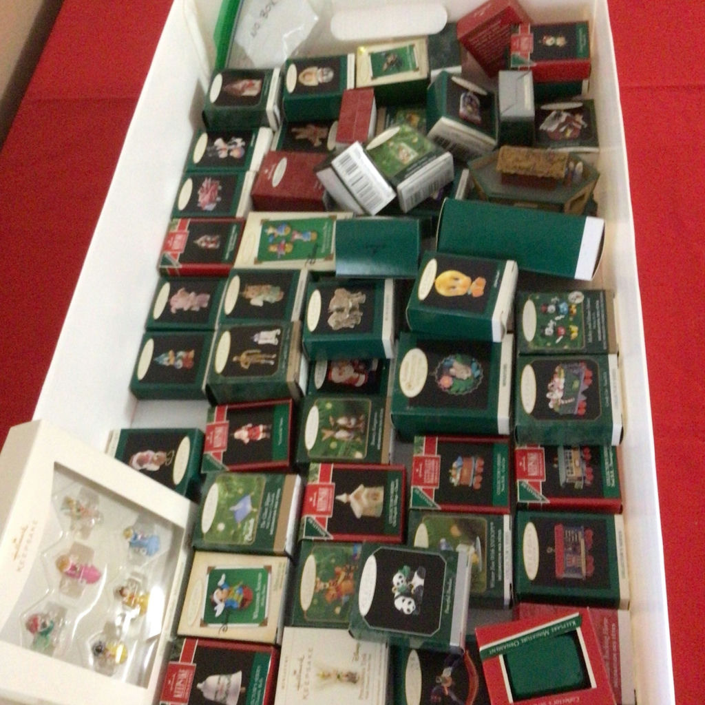 Keepsake Ornament Collection (Disney and More) - image 1 of 5