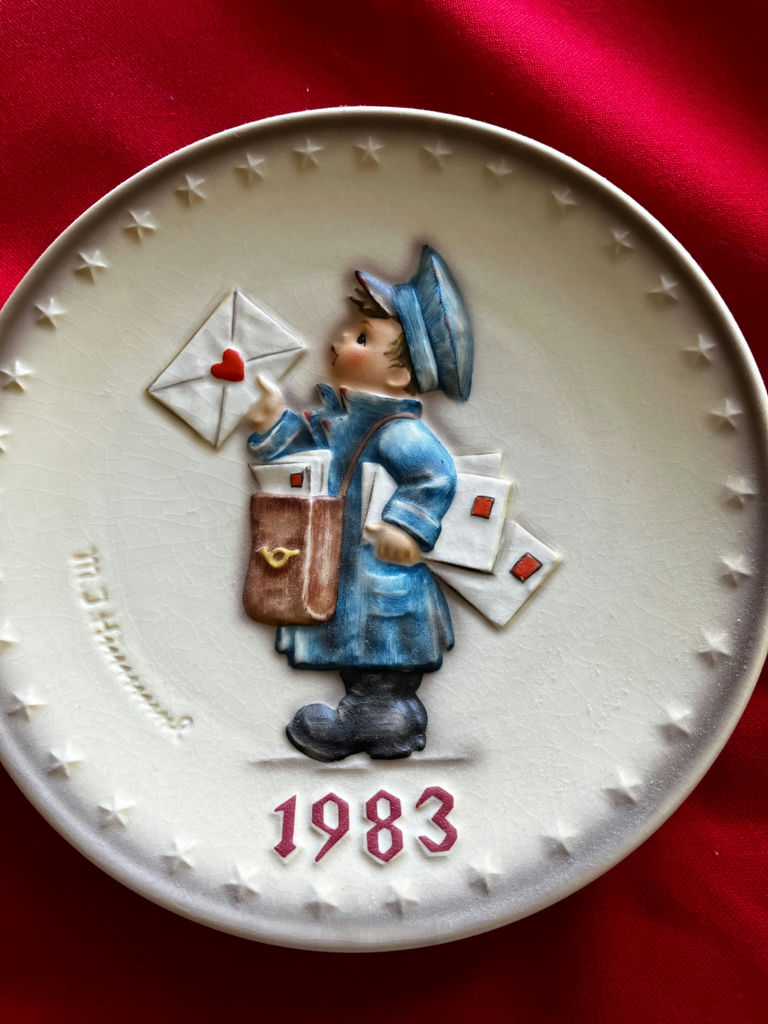 Goebel Hummel Annual Plates (1980–1983) - image 8 of 9