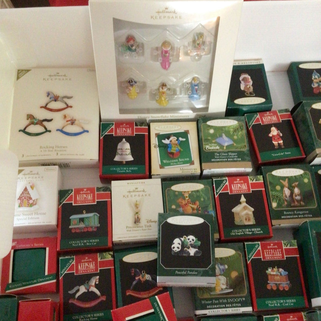 Keepsake Ornament Collection (Disney and More) - image 2 of 5
