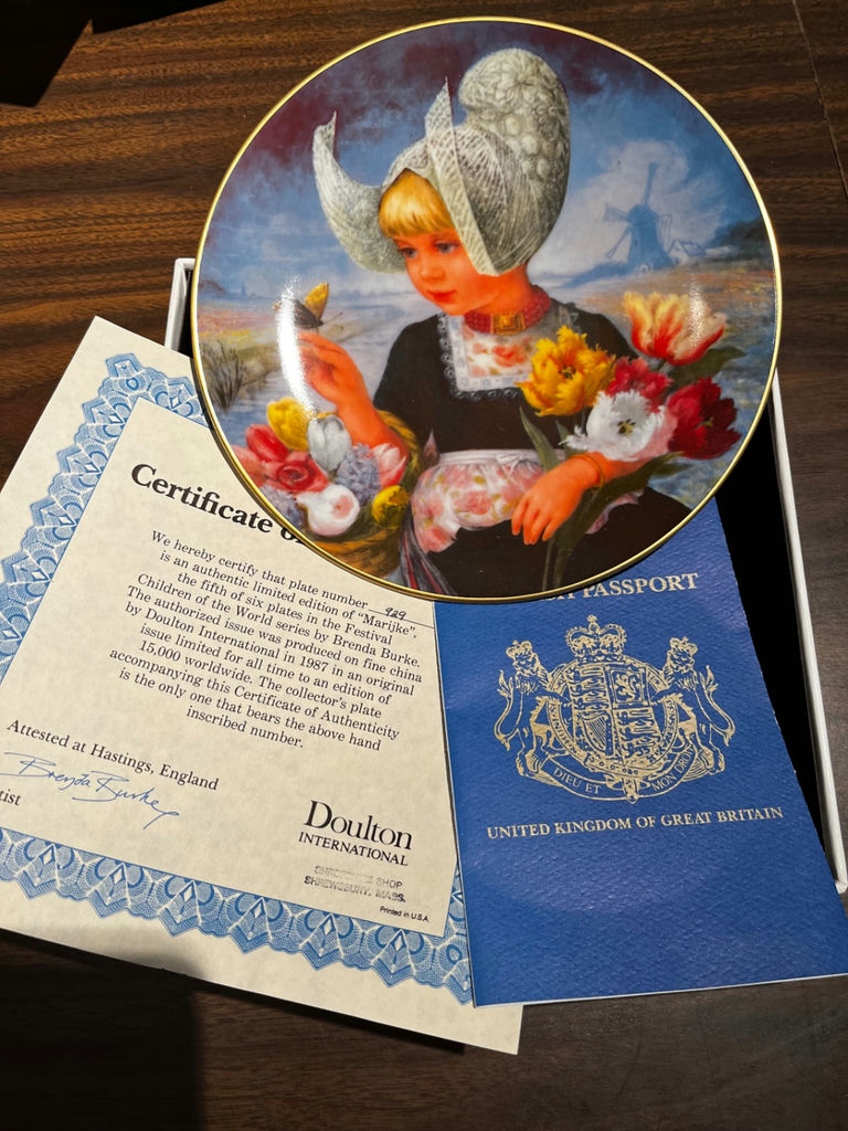 Festival Children of the World collectible plates set - image 9 of 12