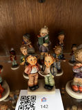 Christmas-themed porcelain figurine diorama set Göbel - thumbnail 5 of 5