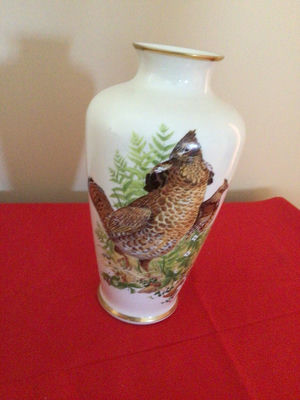 Lenox Game Bird Vase - Image 1 of 3