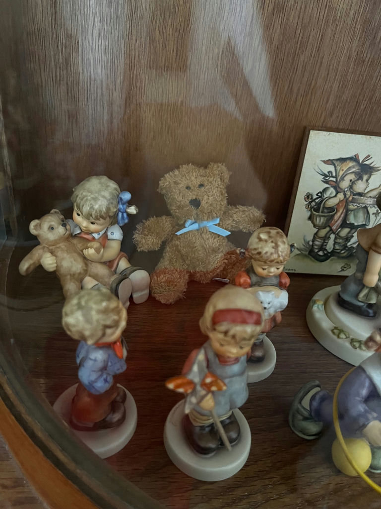 Goebel Hummelscapes Oktoberfest Figurines Collection - image 6 of 9