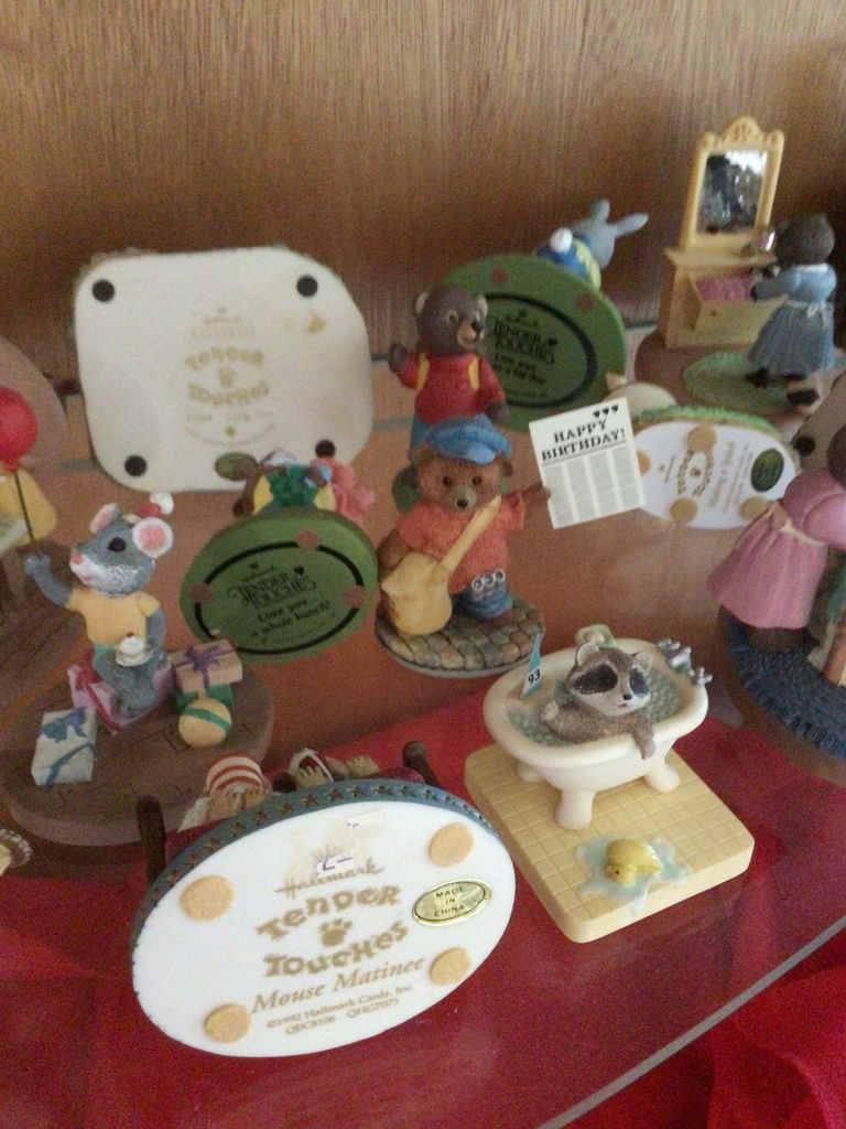 Tender Touches animal figurine collection - image 6 of 7