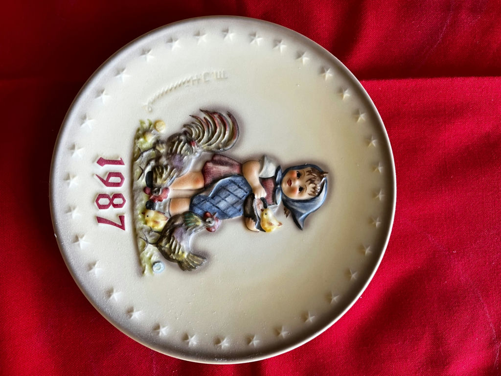 Hummel Goebel Annual Plates (1981–1987) - image 9 of 10