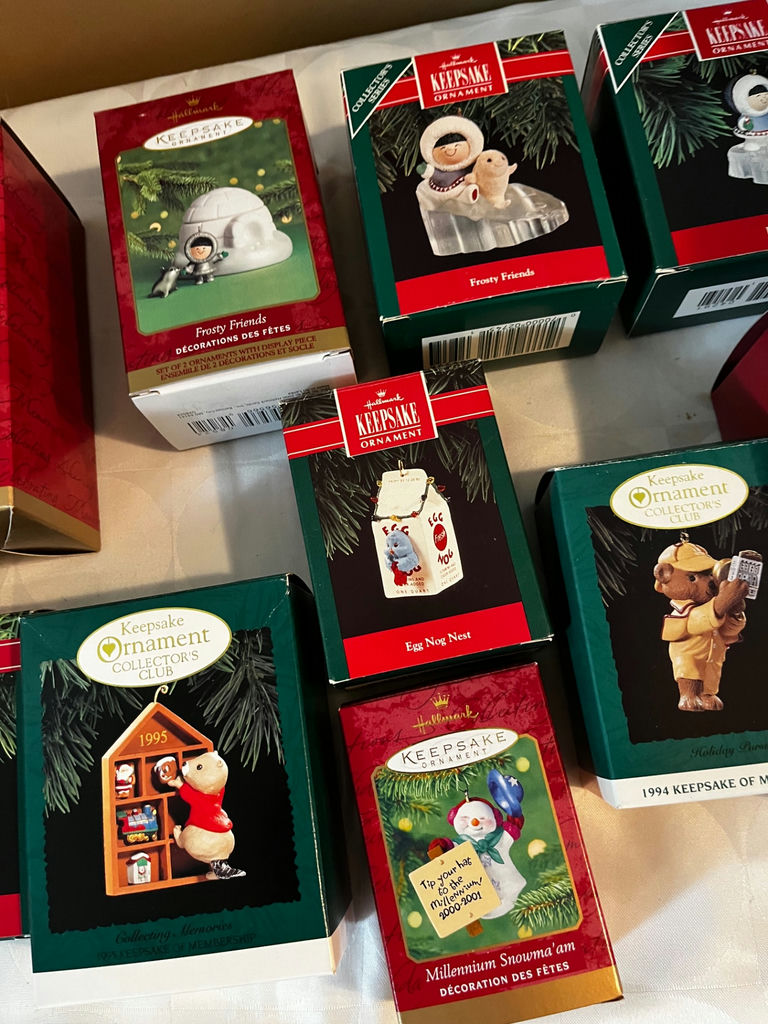 Hallmark Keepsake Ornament Collector's Club Christmas Ornaments - image 2 of 3