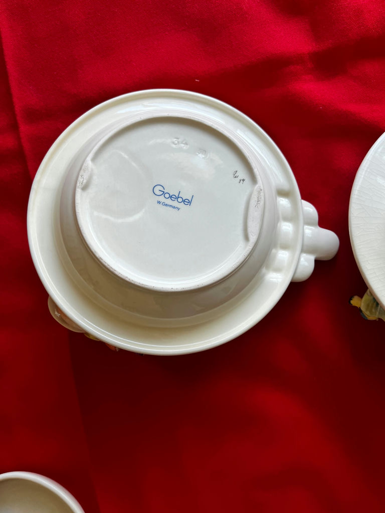 Goebel porcelain figurine collection on small bowls/ashtrays - image 9 of 10
