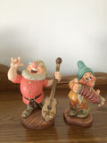Snow White and the Seven Dwarfs figurine pair with Certificates of Authenticity - thumbnail 1 of 5