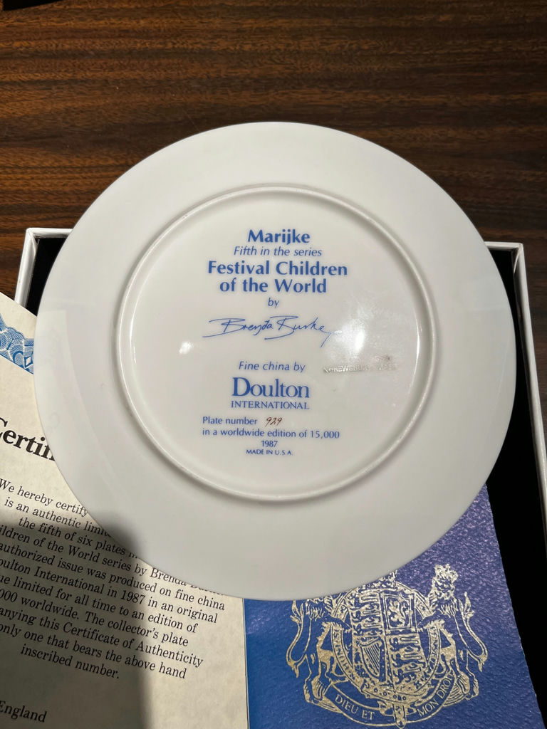 Festival Children of the World collectible plates set - image 10 of 12
