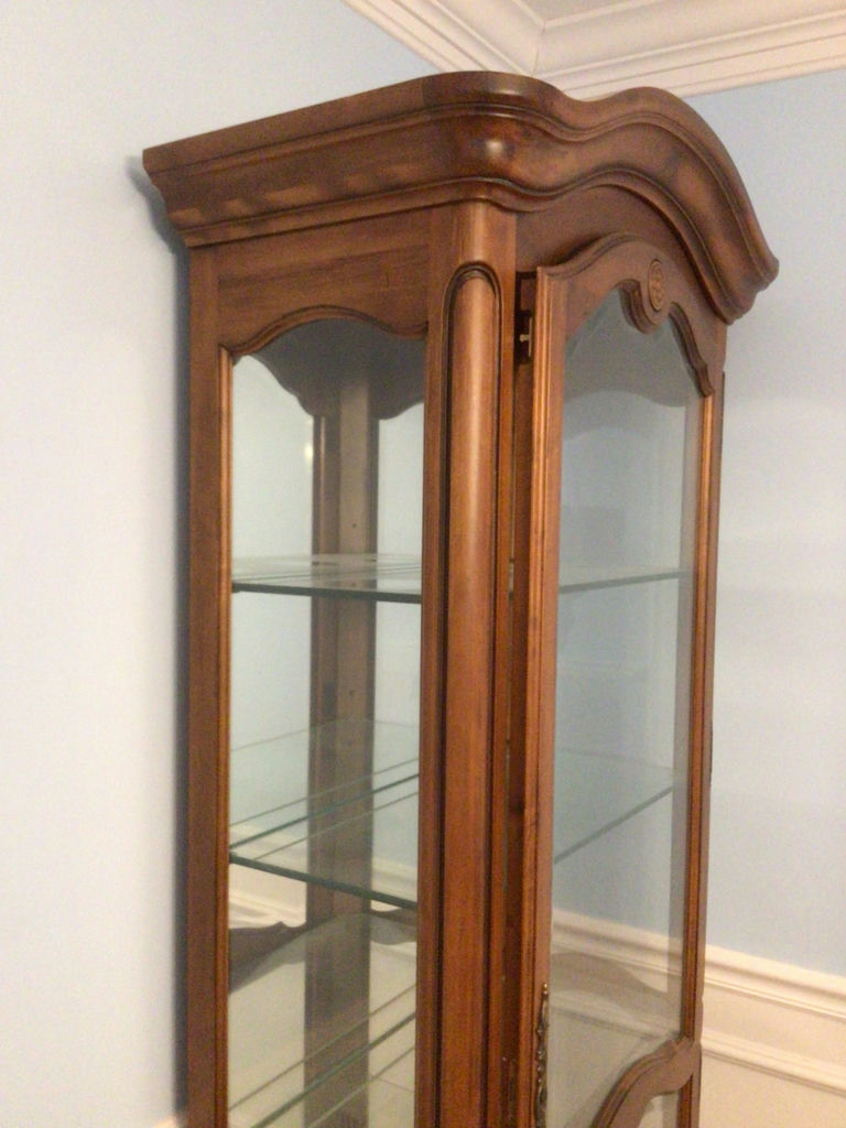 Wooden glass-front display cabinet - image 3 of 3