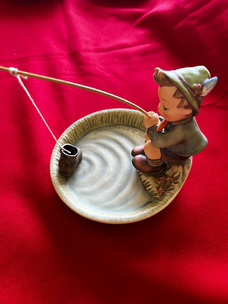 Goebel porcelain figurine collection on small bowls/ashtrays - image 4 of 10