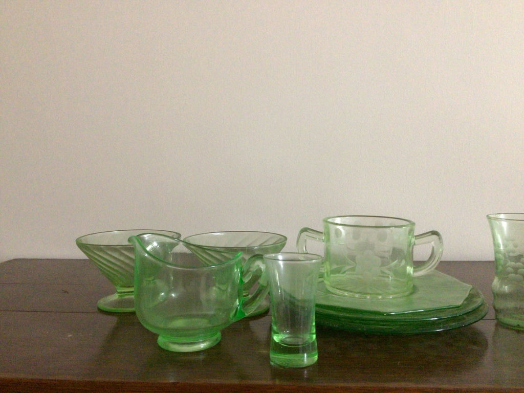 Green glassware dinnerware and glassware set - image 2 of 3